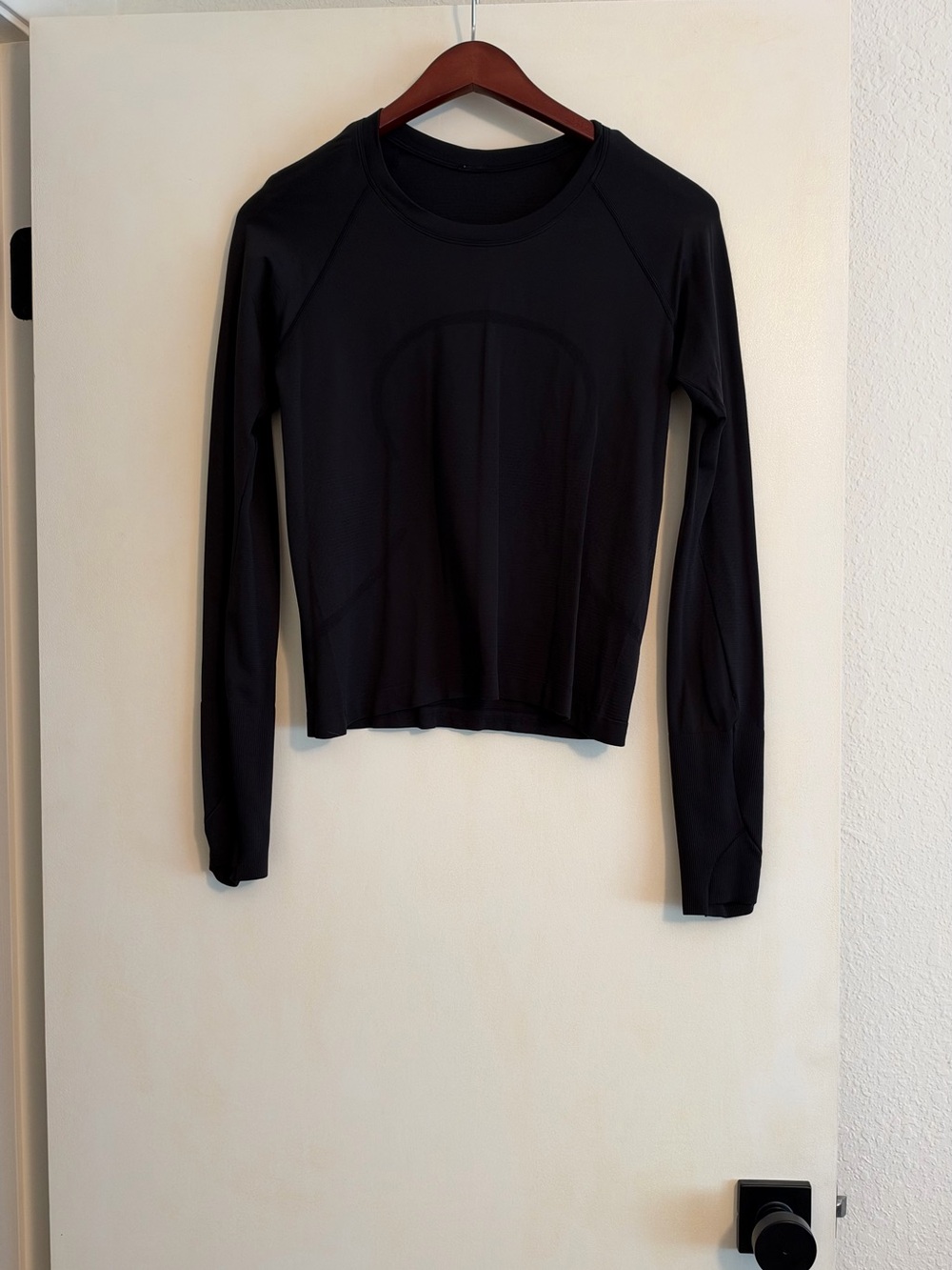 lululemon athletica Black Long-Sleeve Athletic Top